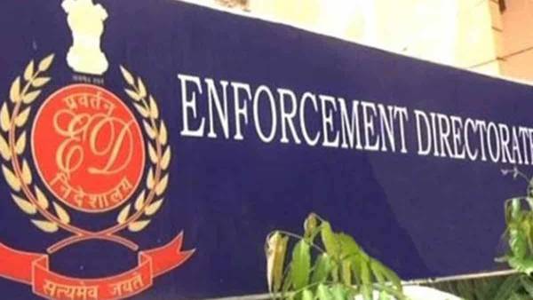 కస్టమర్ల నుంచి భారీ వసూళ్లు