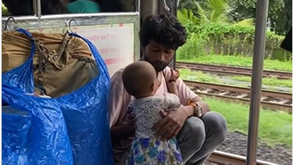 లోకల్ ట్రైన్‌..