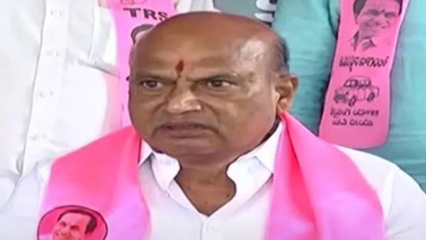 కేసీఆర్ ఇంట్లో ముగ్గురికి మంత్రులు .. వాళ్ళకేం బాధ కేసీఆర్ ఇంట్లో ముగ్గురికి మంత్రులు .. వాళ్ళకేం బాధ