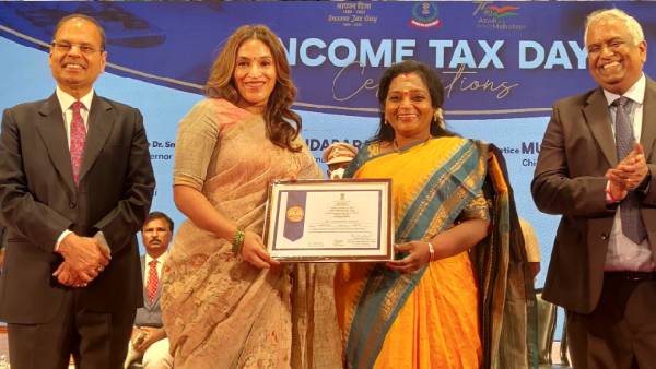 ఐటీ విధానాలు సులభతరం చేయాలన్న గవర్నర్ తమిళిసై