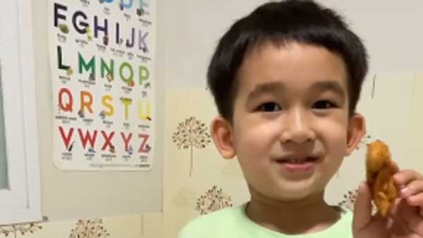 ఫారినర్ ఛాయ్ అంటూ