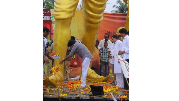 అల్లూరికి నివాళి.. 