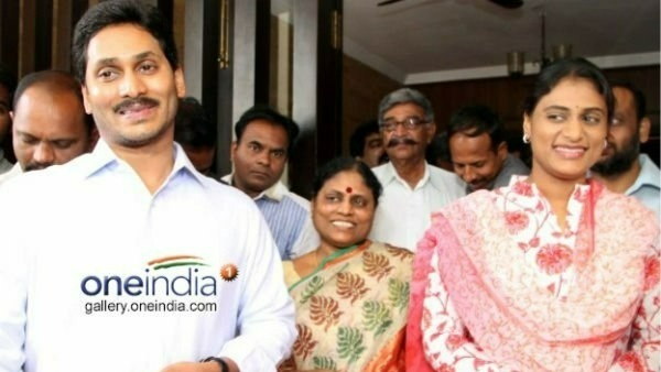 కుటుంబ సభ్యులంతా కలిసి నివాళి