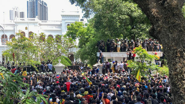 జాతీయ ఛానల్ ప్రసారాలు నిలిపివేత..