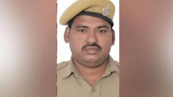 మోసగాడు అంటూ మెసేజ్‌లు..