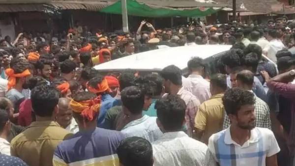 కేరళలో అరెస్టు కేరళలో అరెస్టు