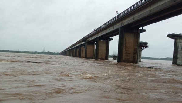 ఆరోగ్య జాగ్రత్తలపై జగన్