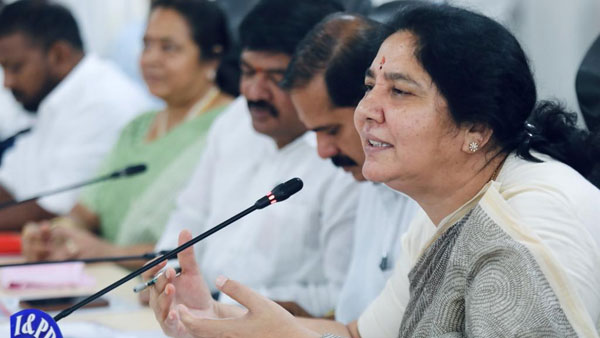 కాకతీయ చరిత్రను భావితరాలకు అందించేలా కార్యక్రమాలను రూపొందించాలి