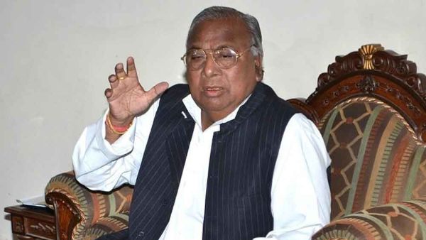  నచ్చజెప్పాలి కదా..