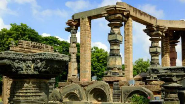 కుండపోత వానలతో బయటకు రాని జనం.. కళా ప్రదర్శనలకు తాత్కాలిక బ్రేక్ 