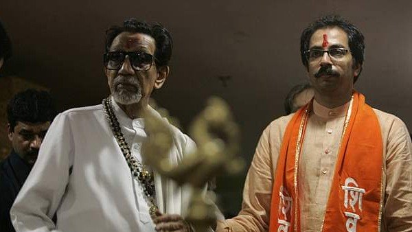  దేశద్రోహులతో పోల్చిన మాజీ సీఎం