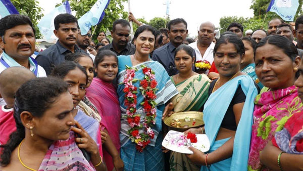 ఎక‌రాకు బోడి రూ.5వేలు ఇచ్చి,రైతులు కోటీశ్వ‌రులయ్యార‌ని చెప్తారా?