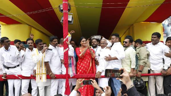 అక్క చెల్లెమ్మ అంటూ..