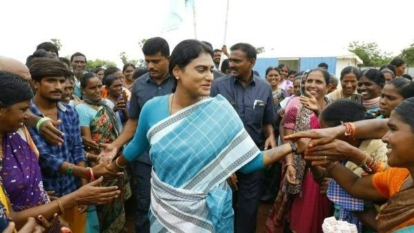 కెసీఆర్ వరద బాధితులకు ఇచ్చింది గతంలోలా ఉత్త హామీనేనా?