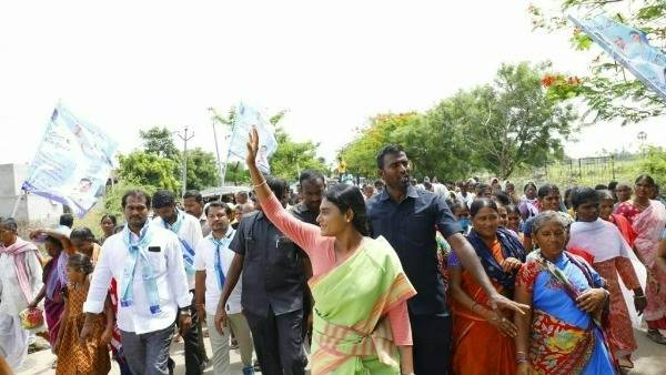 ఓట్లు కావాల్సినప్పుడే కెసిఆర్ బయటకు వస్తారు ఓట్లు కావాల్సినప్పుడే కెసిఆర్ బయటకు వస్తారు