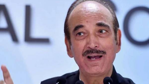 ఆజాద్ వ్యవహారం.. ఆజాద్ వ్యవహారం..