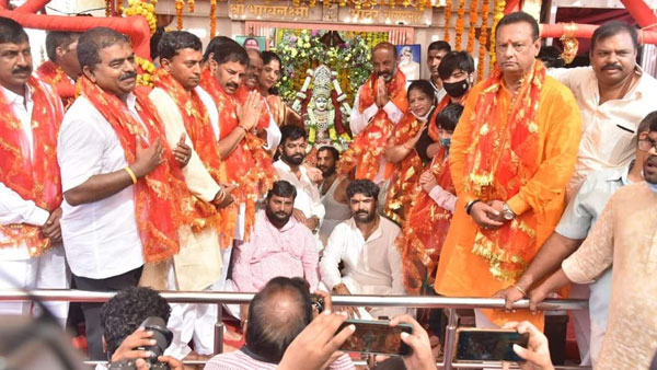 హైదరాబాద్ ను భాగ్యనగర్య గా మారుస్తాం..