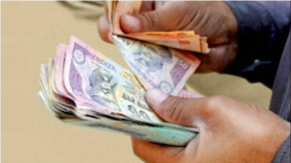  లంచం కోసం అధికారులు వేదిస్తున్నారన్న బాధితుడు 