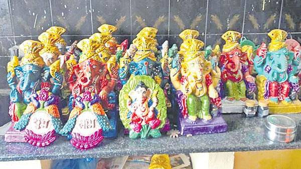 పర్యావరణానికి హాని కలగకుండా వినాయక విగ్రహాలు 