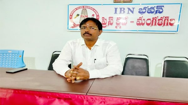 టీడీపీలో వైసీపీ కోవర్టుగా పని చేశారంటూ టీడీపీలో వైసీపీ కోవర్టుగా పని చేశారంటూ