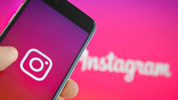 తల్లిదండ్రుల నుండి తీవ్ర అభ్యంతరం.. కంప్లైంట్ చేసిన అధికారులు