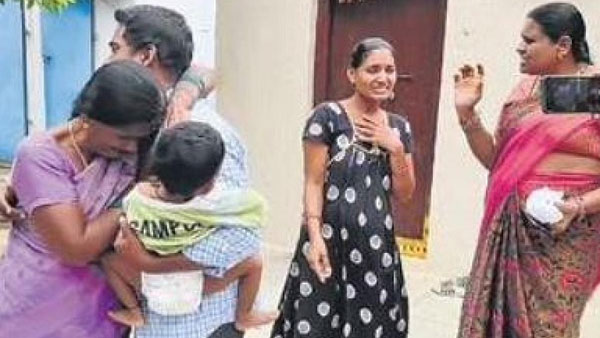 అనారోగ్యంతో బిడ్డ ... ఆర్ధిక ఇబ్బందులు భరించలేక కఠిన నిర్ణయం