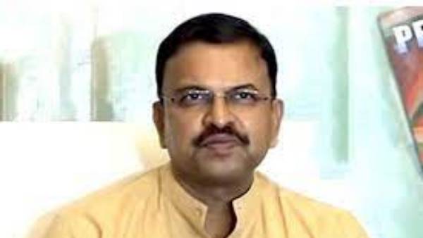 AP High Court issued notice to the central and state governments for vizag steel plant AP High Court issued notice to the central and state governments for vizag steel plant