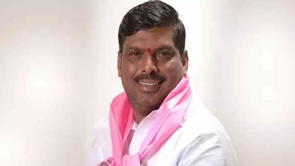 మహిళల సమస్యలు వినకుండా ఆగ్రహం వ్యక్తం చేసిన ఎమ్మెల్యే 