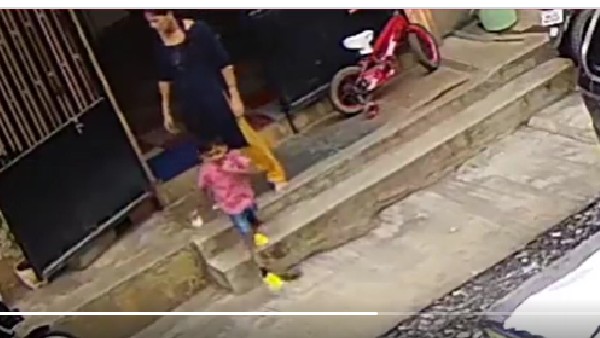 10 అడుగుల కాలనాగు..