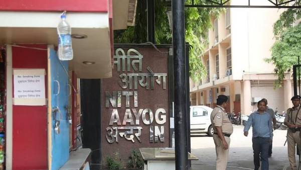 ఒక్క వాగ్దానం కూడా నిలబెట్టుకోలేదు