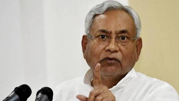 రబ్రీ నివాసానికి..