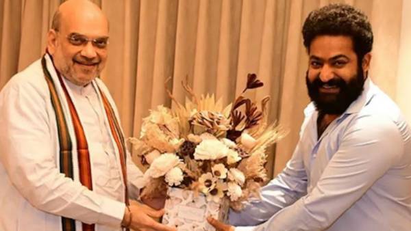 అందుకే జూనియర్తో అందుకే జూనియర్తో
