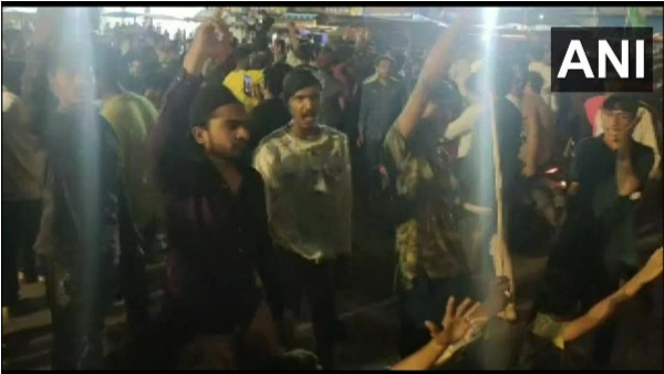 గోషా మహల్‌ వెళ్లే యత్నం.. 