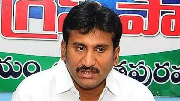 ఎమ్మెల్యే సోదరుడి హైడ్రామా