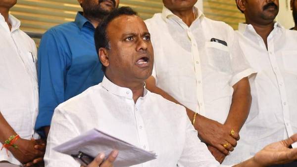 మీ పై వ్యక్తిగత విమర్శలు చేసారు మీ పై వ్యక్తిగత విమర్శలు చేసారు