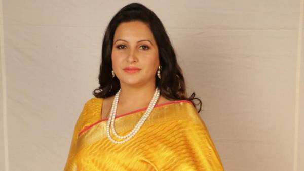 మత్తు కలిపి.. మత్తు కలిపి..