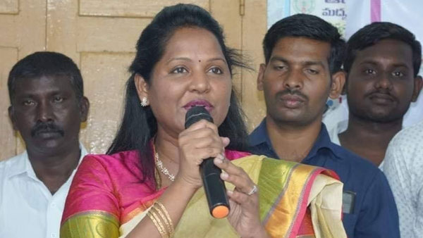 కాంగ్రెస్ లో ఉన్నప్పుడు డొక్కా ఇబ్బంది పెట్టేవారు