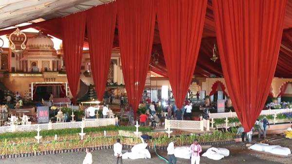 పొంగులేటి కుమార్తె పెళ్లి రిసెప్షన్ కు జగన్ తో పాటు పలువురు రాజకీయ ప్రముఖులు పొంగులేటి కుమార్తె పెళ్లి రిసెప్షన్ కు జగన్ తో పాటు పలువురు రాజకీయ ప్రముఖులు