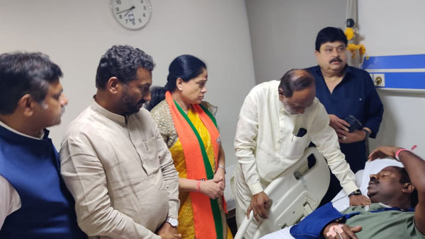 కేసీఆర్ కుటుంబాన్ని రాష్ట్రం నుండి వెలి వెయ్యాలి కేసీఆర్ కుటుంబాన్ని రాష్ట్రం నుండి వెలి వెయ్యాలి