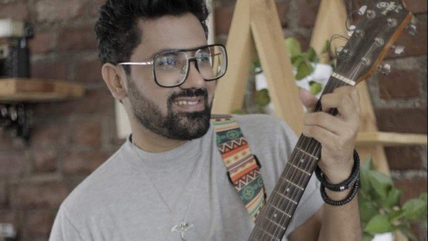 అత్యాచారం కేసు పెట్టిన లేడీ ఫ్యాషన్ డిజైనర్