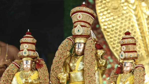  ఫస్ట్ టైమ్ ఫింగర్ మిల్లెట్ మాల, పచ్చని పవిత్రాలు, పగడపు మాలలు