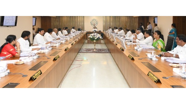 కొందరు మంత్రులపై వేటు తప్పదా