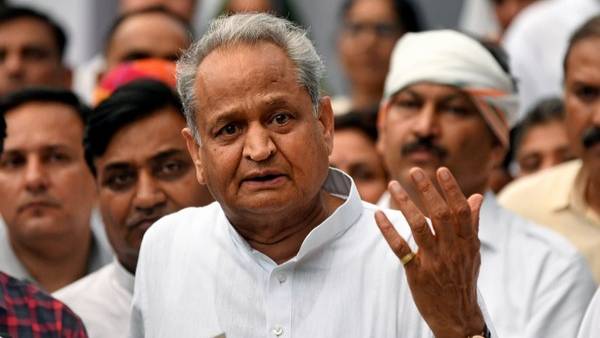 What magic did you do on a Mamata Banerjee? Rajasthan CM Ashok Gehlot asks VP Dhankhar What magic did you do on a Mamata Banerjee? Rajasthan CM Ashok Gehlot asks VP Dhankhar