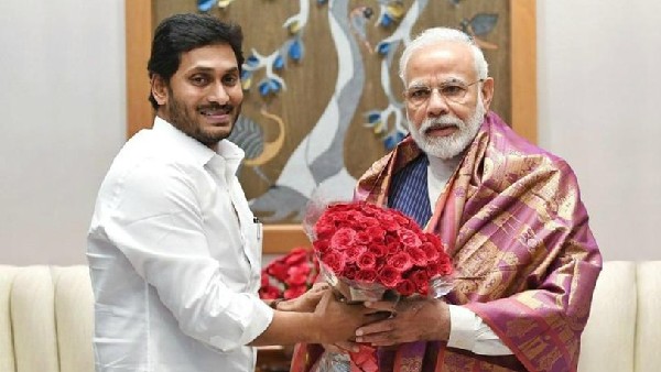 మోడీ ఫొటోకు జగన్ గ్రీన్ సిగ్నల్ మోడీ ఫొటోకు జగన్ గ్రీన్ సిగ్నల్