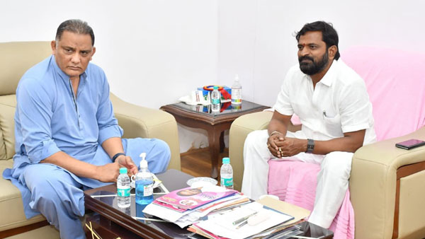 కౌంటర్లవద్ద పేమెంట్లలో సాంకేతిక లోపం కౌంటర్లవద్ద పేమెంట్లలో సాంకేతిక లోపం