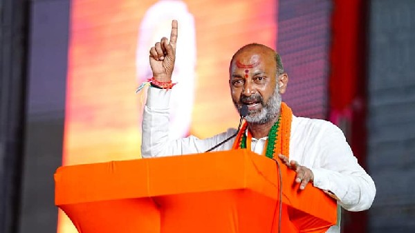 దేశ రాజకీయాలు తర్వాత .. ముందు గురుకులాల్లో అవస్థలను చూడండి దేశ రాజకీయాలు తర్వాత .. ముందు గురుకులాల్లో అవస్థలను చూడండి