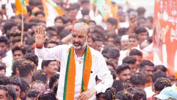 డంపింగ్ యార్డ్ సమస్య..