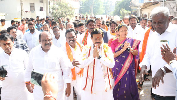 టీఆర్ఎస్ కు తగిన బుద్ధి చెప్తాం : కేంద్ర మంత్రి బీఎల్ వర్మ