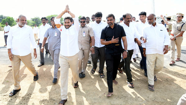 మహిళా పక్షపాత ప్రభుత్వంగా