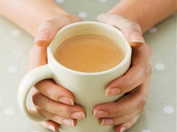 ఉదయం లేవగానే బెడ్ కాఫీలు, బెడ్ టీలు తాగుతున్నారా? అయితే హెచ్చరిక ఉదయం లేవగానే బెడ్ కాఫీలు, బెడ్ టీలు తాగుతున్నారా? అయితే హెచ్చరిక